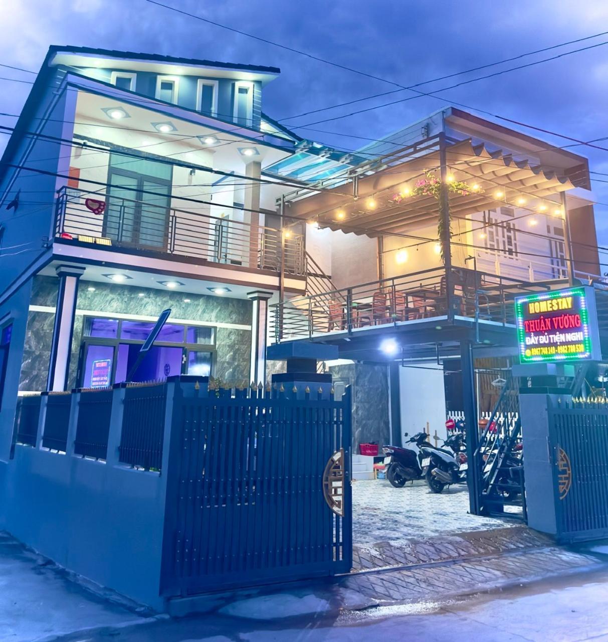 Thuan Vuong Homestay Vĩnh Hy Exterior foto